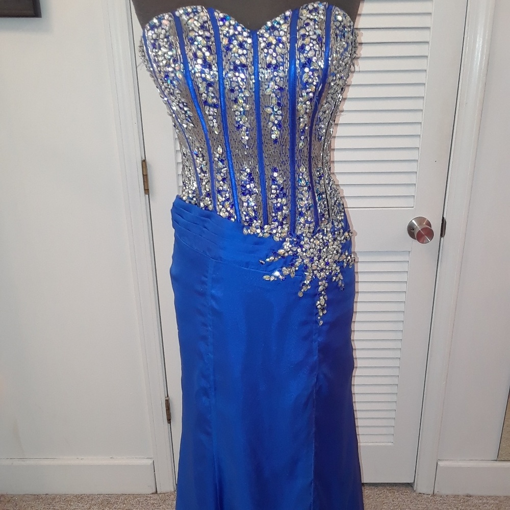 Blue prom dress